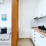 Jennifer * Χρυσή Αμμουδιά