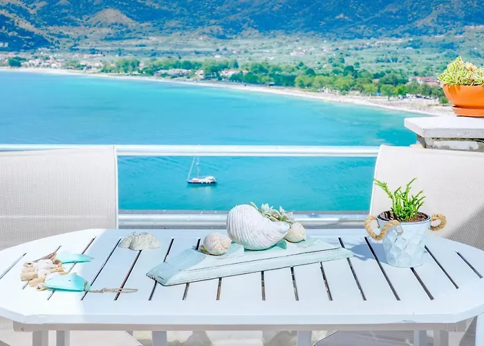 Jennifer * Χρυσή Αμμουδιά